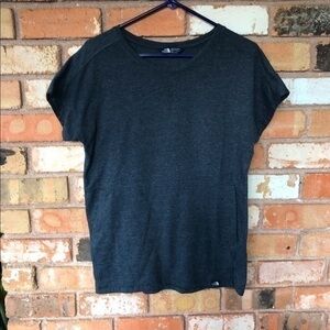 The North Face Women’s Gray Top with pockets